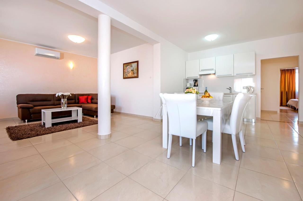 Apartments And Rooms Camaiore Rovinj Exteriér fotografie